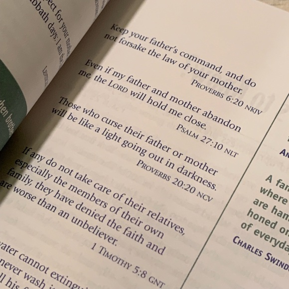 NWT CHECKLIST FOR LIFE FOR GRADUATES BOOK. - Picture 9 of 11